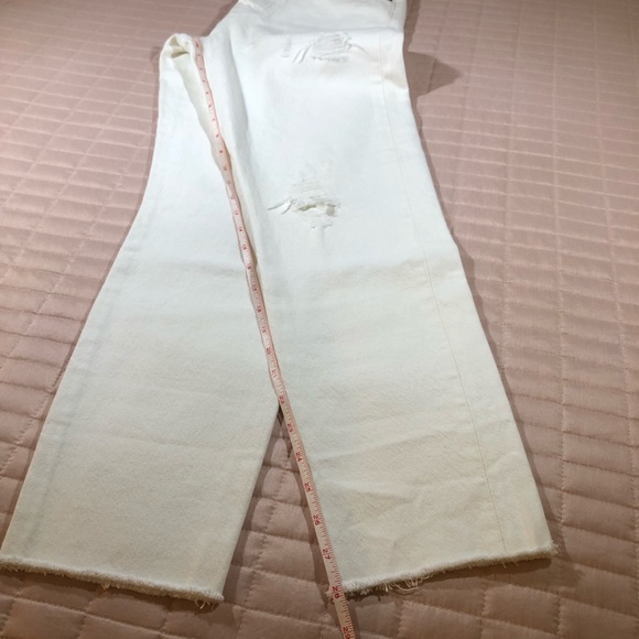 Levi's Wedgie Straight Jeans in Cloud Bank White - Picture 12 of 15